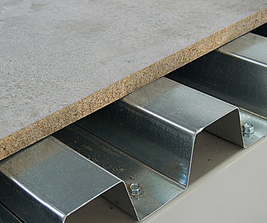 Istruzioni di posa massetto a secco con doppio strato di cementolegno BetonWood su lamiera grecata